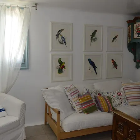 Casa Bianca Of Kea Melissaki