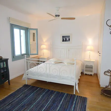 Casa Bianca Of Kea Melissaki